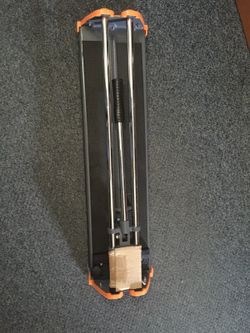 Tile cutter