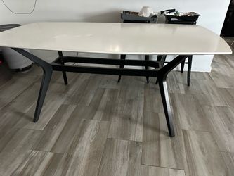 Dinning Table