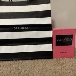 Valentino Donna Born In Roma