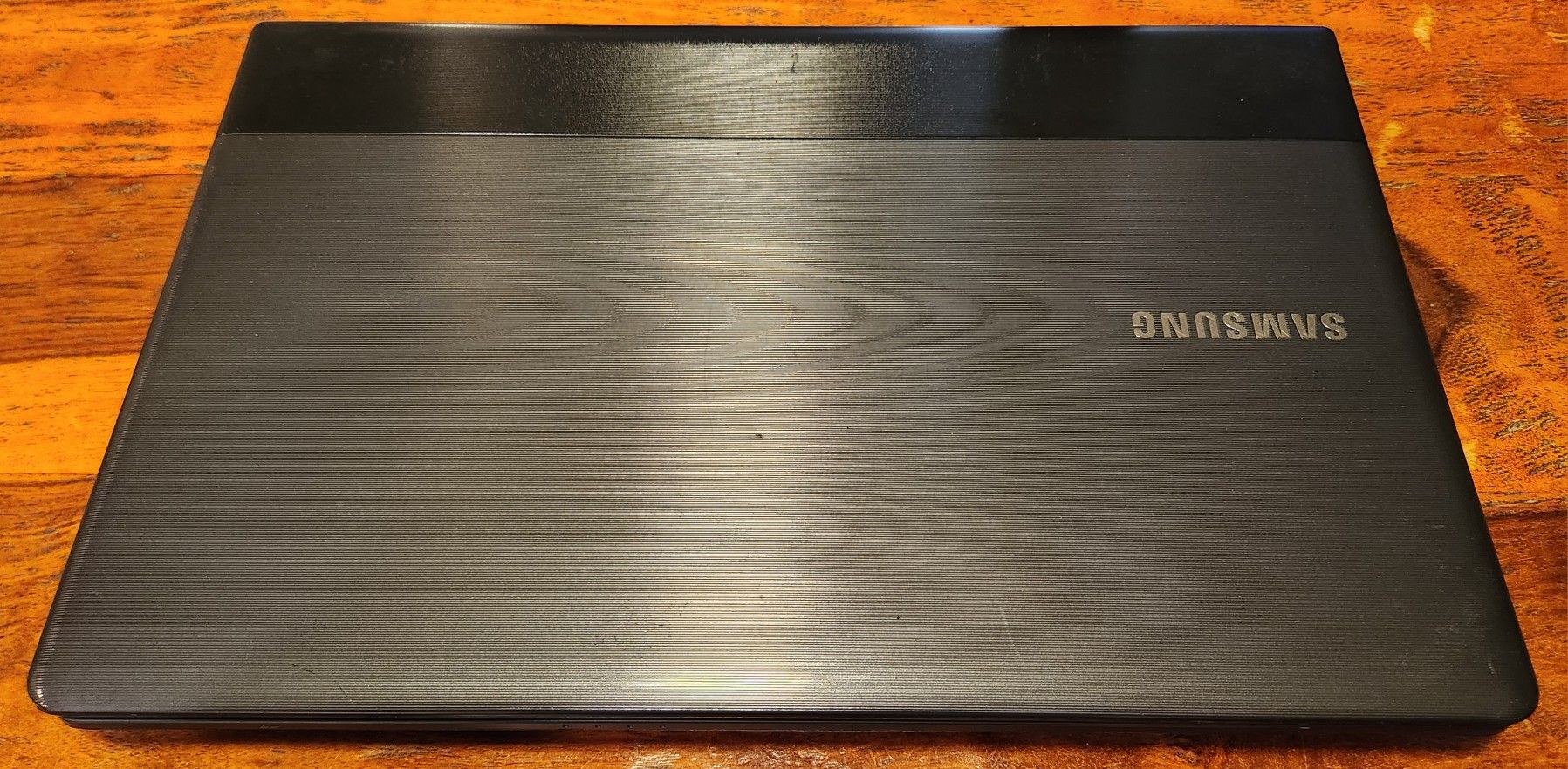 Samsung NP300 ESC 15.6" Laptop