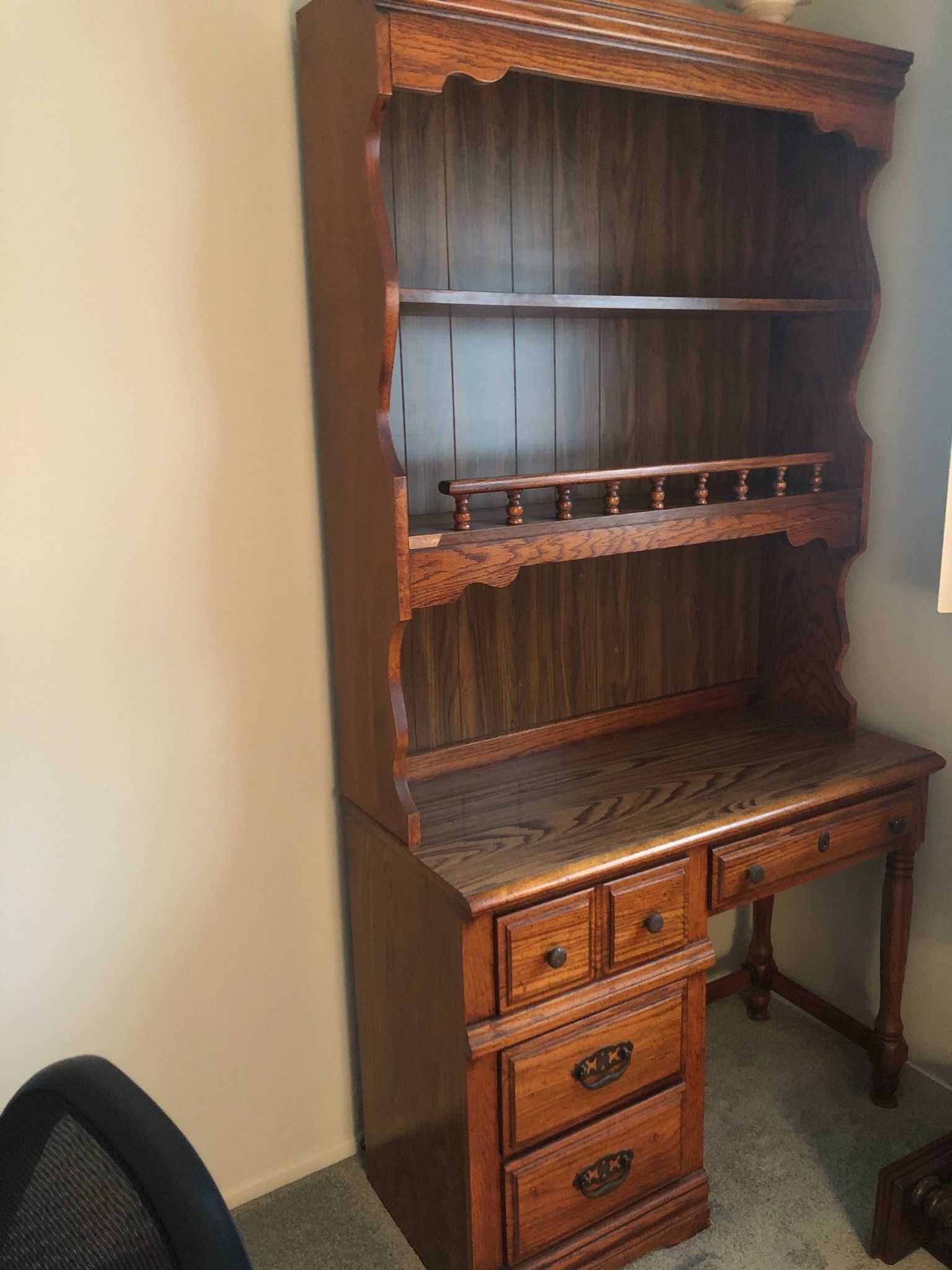 Old desk/ hutch