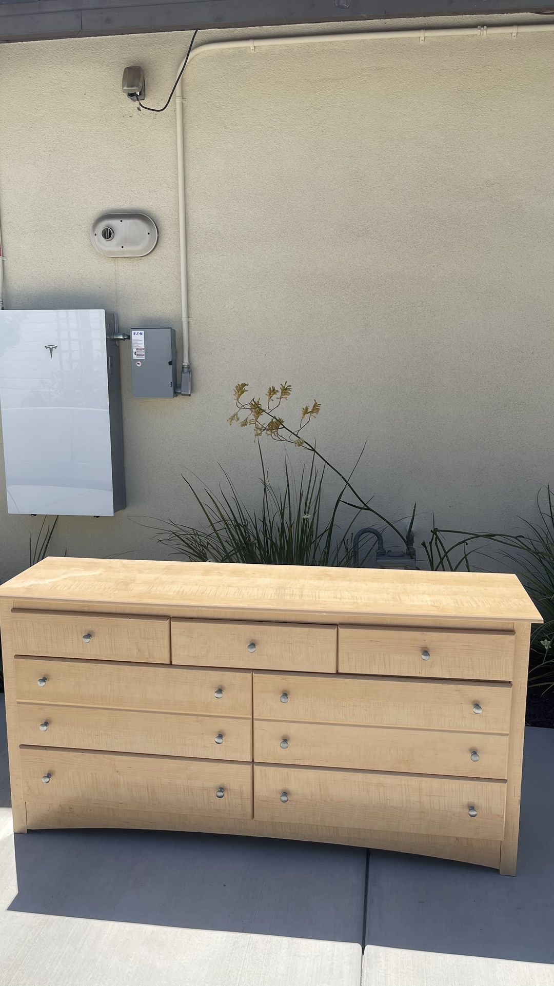 Dresser