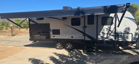 24ft travel trailer by shadow cruiser