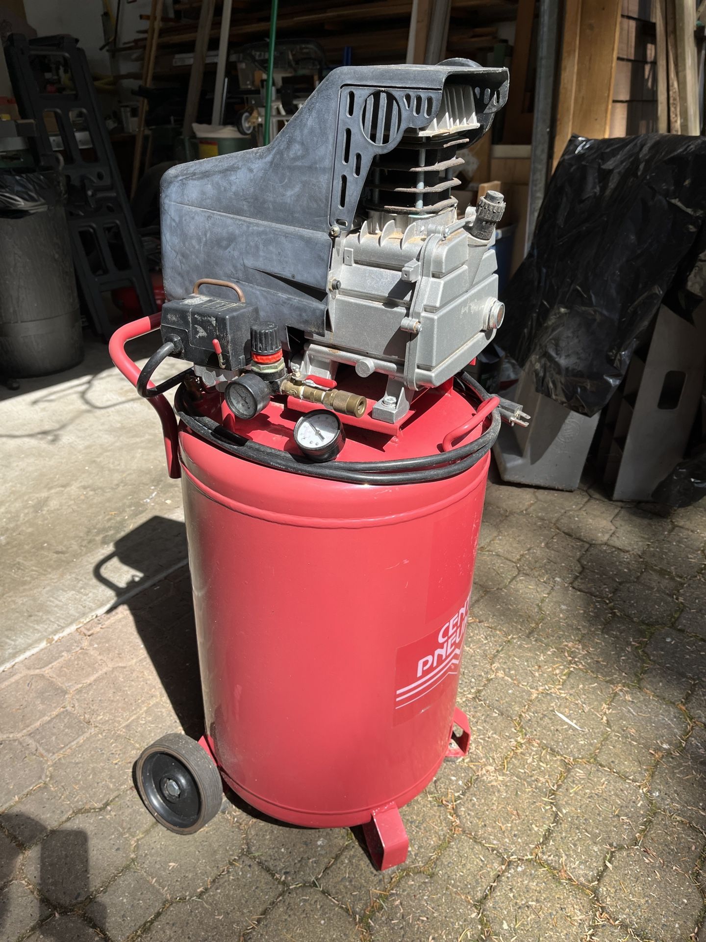 Vertical Central Pneumatic Compressor