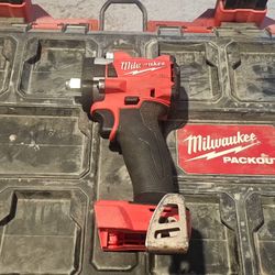 Milwaukee Compact 1/2" Impact Wrench