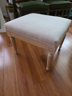 Threshold Erwin Ottoman