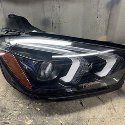 2020 2021 2022 2023 Mercedes-Benz GLE350 Right Passenger Side Adaptive Headlight OEM