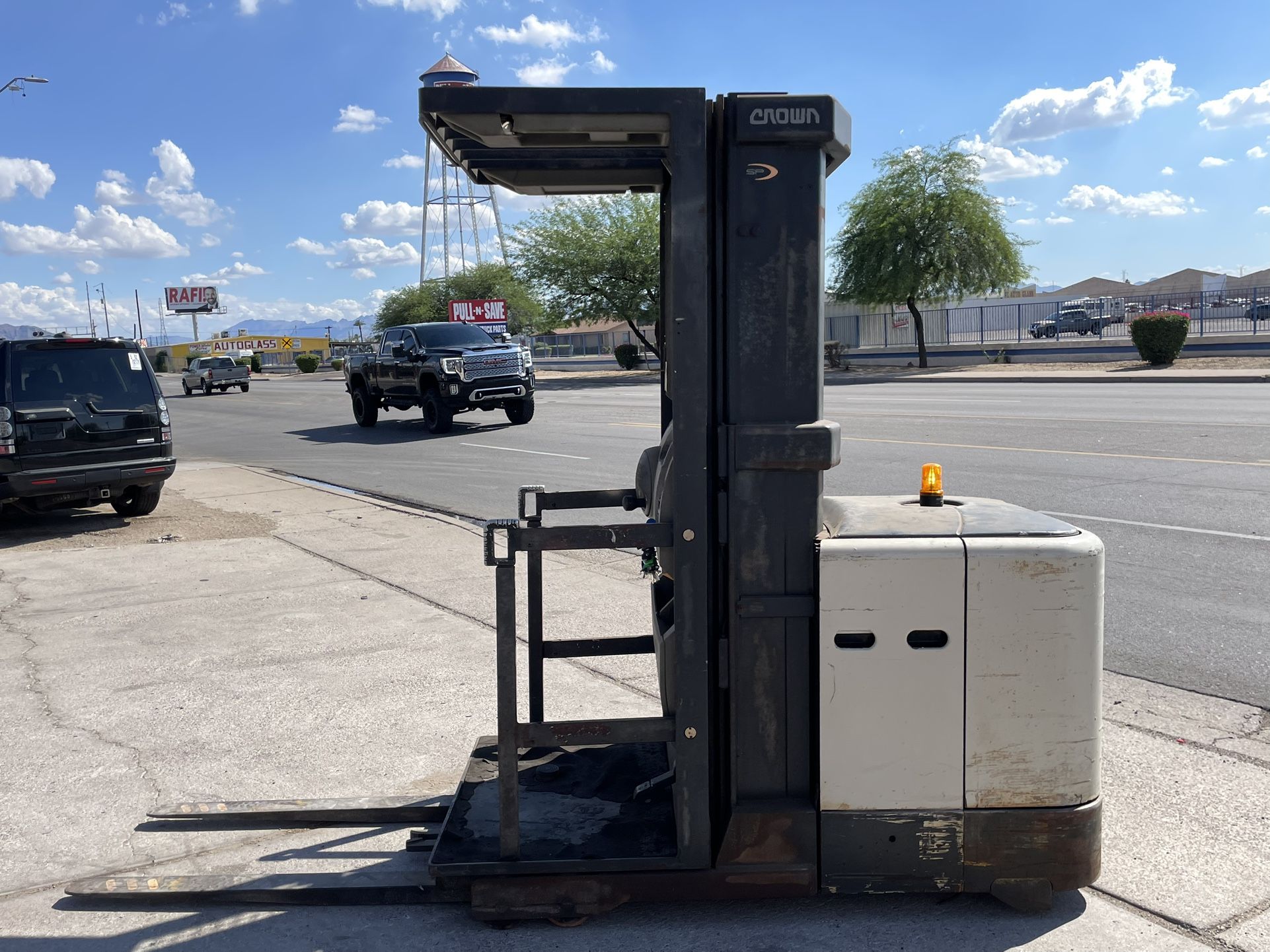 Forklift Fork Lift Electric Narrow Standup Stand Up