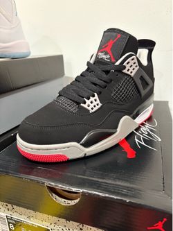 Jordan’s 4 bred men’s sz 8,9,
