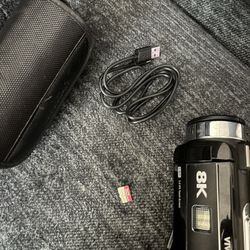 Vivid 8K Digital Camcorder (black)