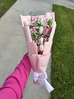 Pink and white tulips bouquet