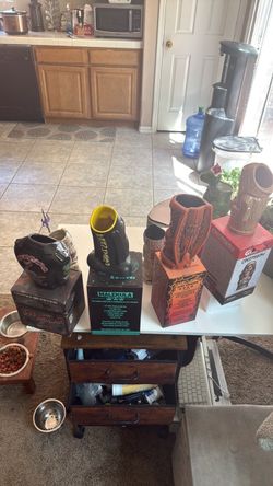 Tiki mugs