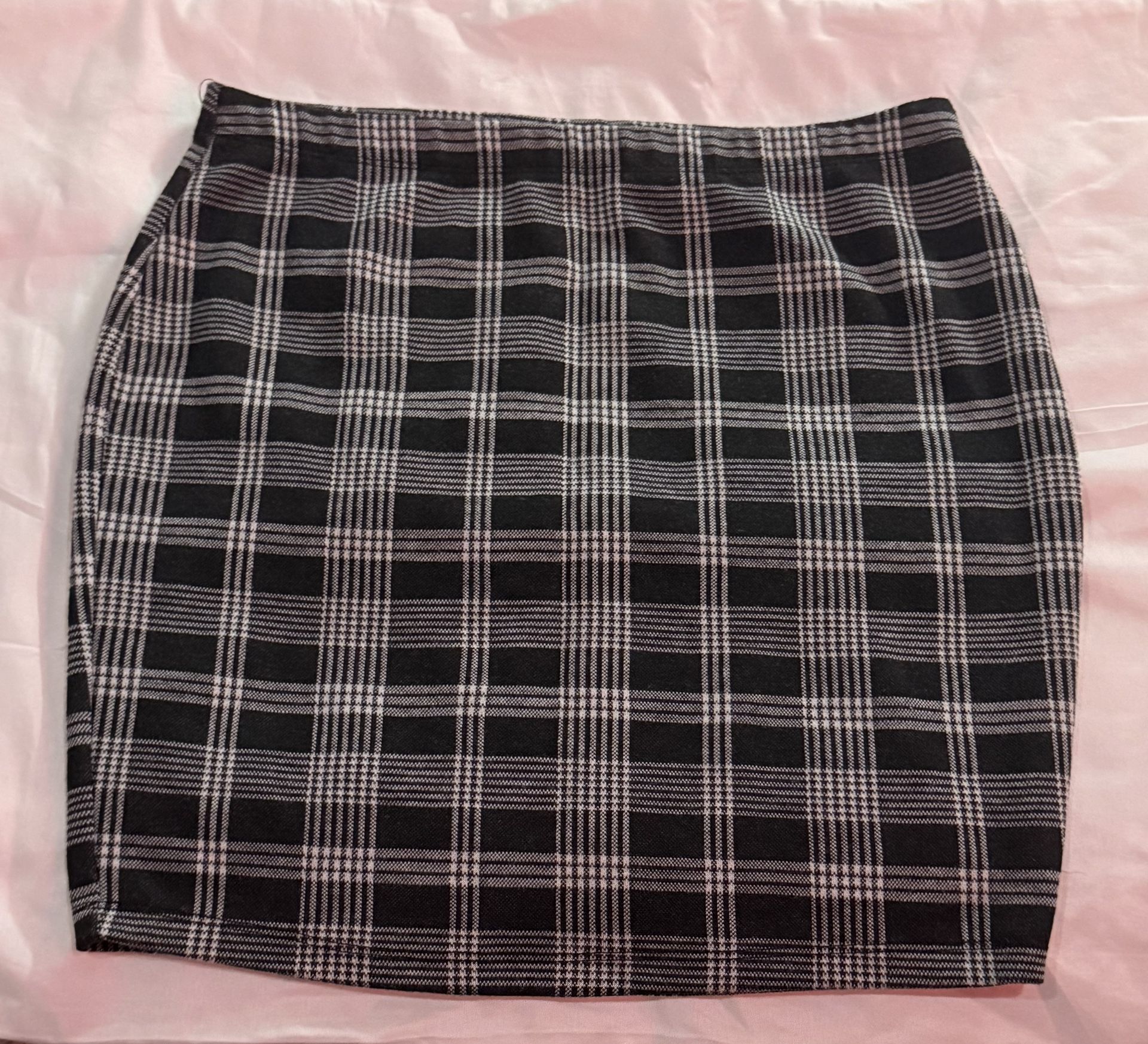 Popular 21 : Black Squared Skirt