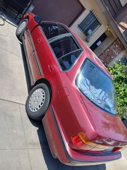 90 honda accord  165k buenas Condiciones a/c frío 4 puertas Automatic interior limpio el carro tiene buen motor y camina pero le anda fallando la tran