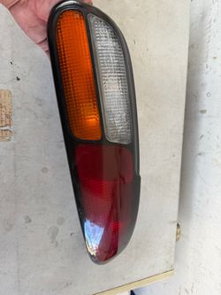 4th gen Camaro 98-02 passenger tail light
