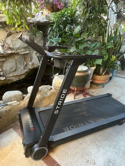 Echelon treadmill