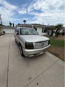 2004 Cadillac Escalade - Good Condition