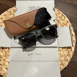 Ray-Ban Meta wayfarer Sunglasses matte black polarized