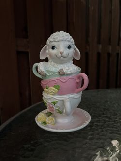 Adorable “Teacup With a Sheep” Collectible – Perfect for Gifting! ✨
