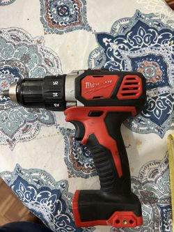 Milwaukee Driver Drill 18v