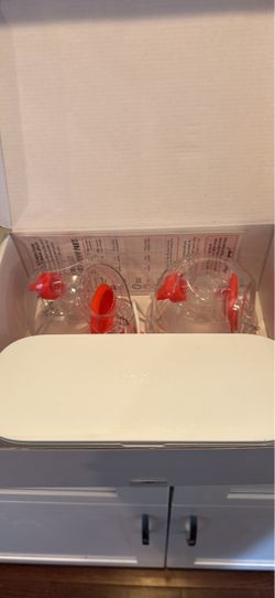 NEW Imani i2 Plus Wearable Breast Pump with Charging Dock