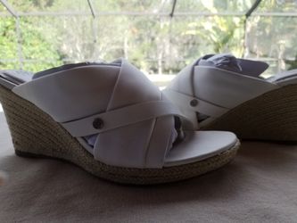 Beautiful, brand new shoe
