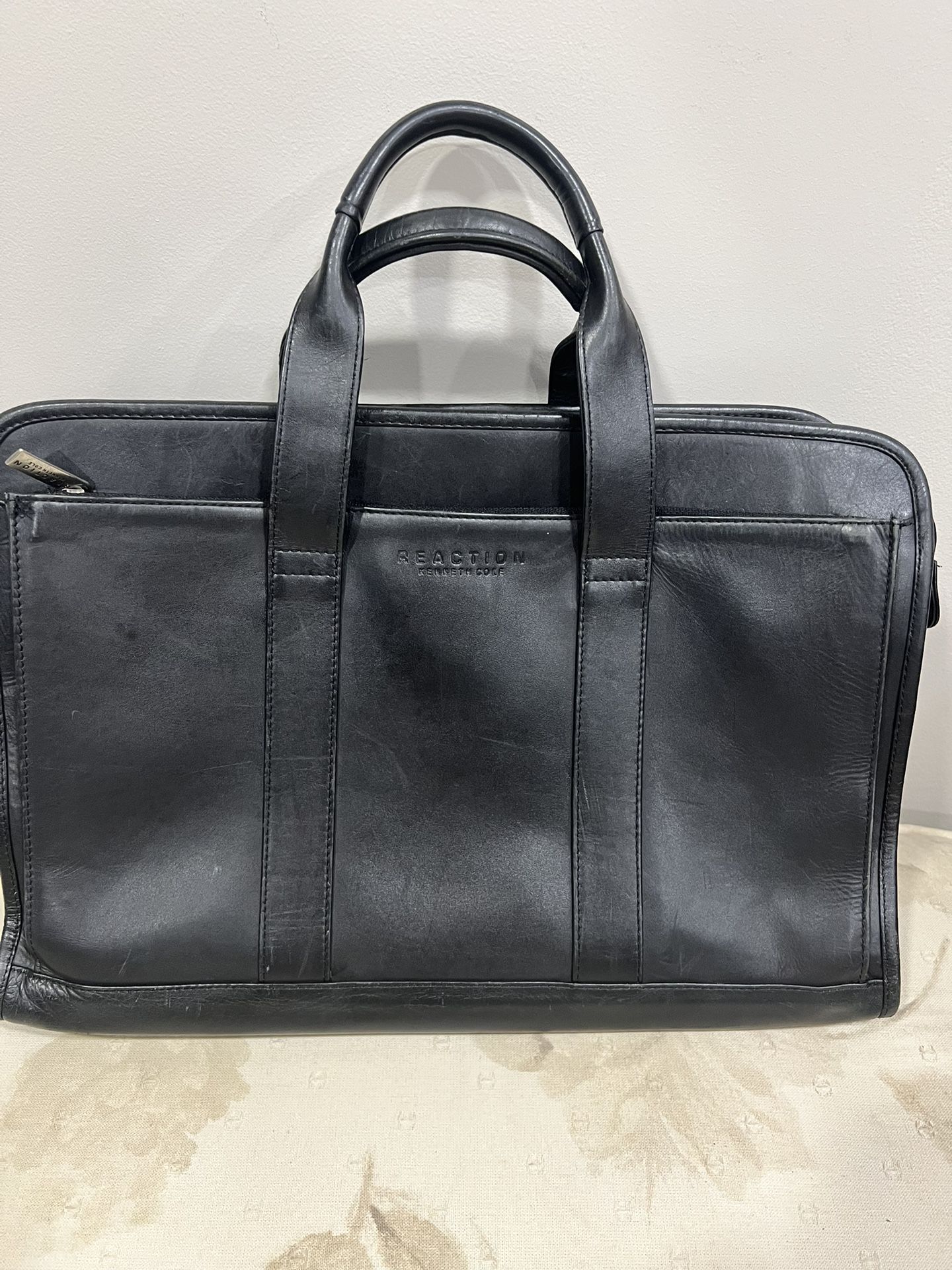 Kenneth Cole Reaction Leather Briefcase/ Computer Bag
