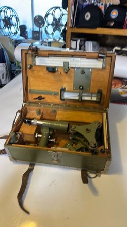 Wild Heerbrugg Level K2 72348 Switzerland w/ Case