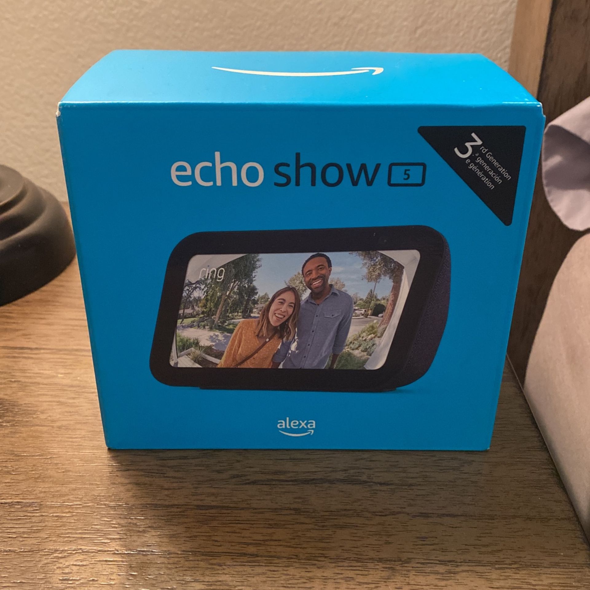 Amazon Alexa: Echo Show 3rd Generation 