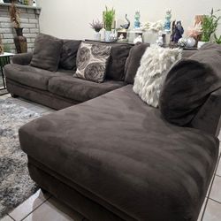 Sofa Sectional Couch In Good Condition🚛🚚🥳 FREE DELIVERY 🥳 