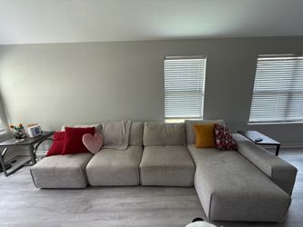 Modern Modular Sectional Couch – Light Gray