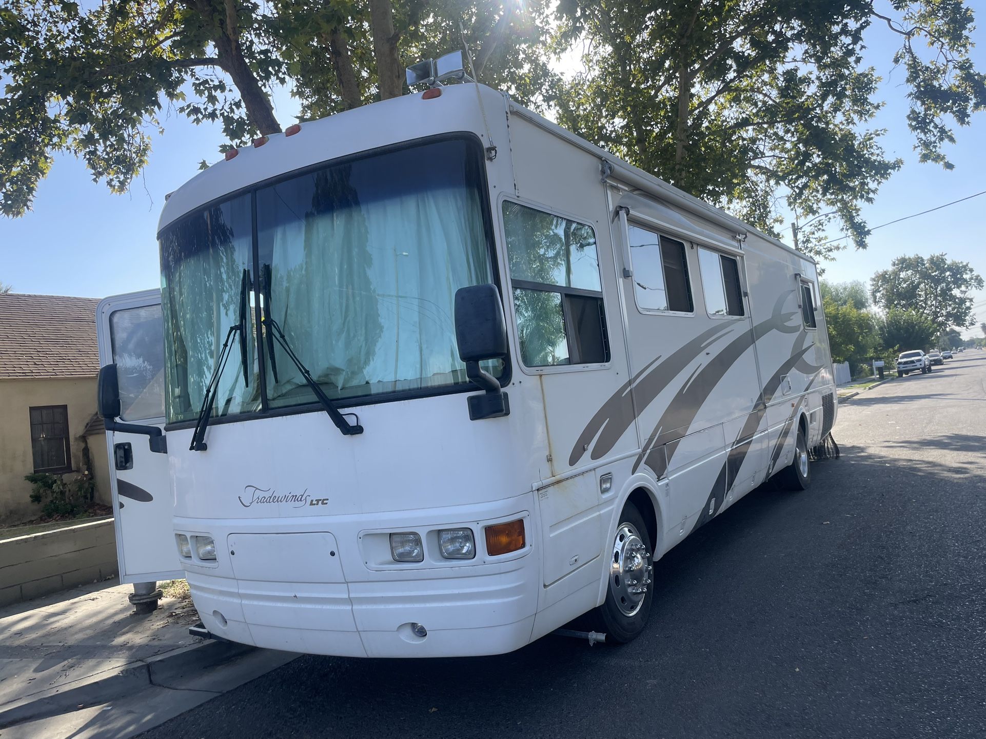 2001 Tradewinds LTC