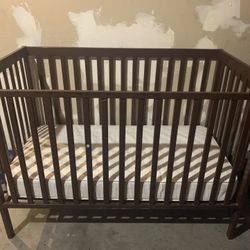 Toddler Crib And Mattress 