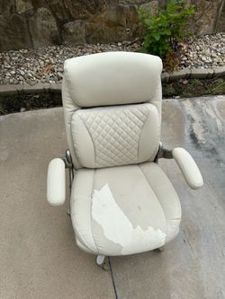 Ergonomic office/gaming chair