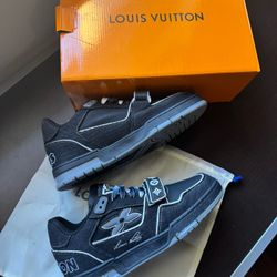 Lv Trainers 