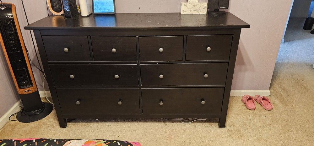 8 Drawer Dresser