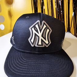 7 5/8 Fitted Yankees Cap