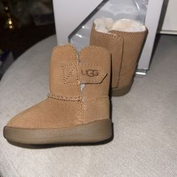 Baby Uggs Size 0-1 