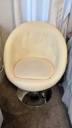 Vanity chair