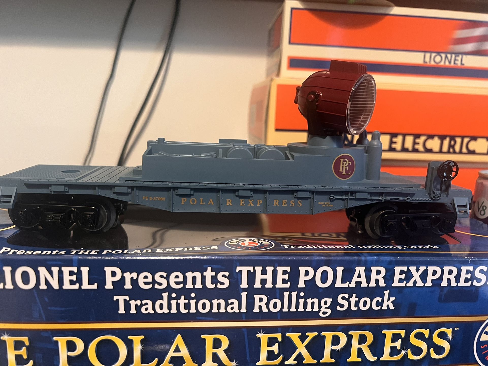 Lionel Polar Express Searchlight Car – 6-37090