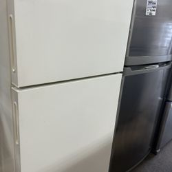 Bisque/beige Top Freezer Fridge 28” Inches