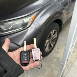 Automobile Keys-/llaves De Carro 