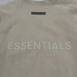 Essentials Sweatshirt 