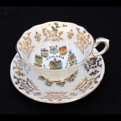 Vtg Paragon Teacup & Saucer Canada Coats of Arms Fine Bone China Made in England
