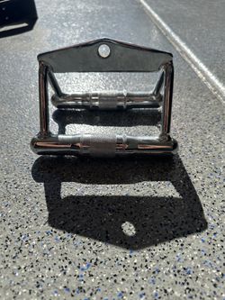 Cable Machine Attachments 