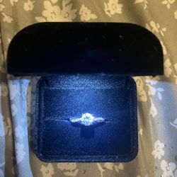 Lab grown diamond promise ring