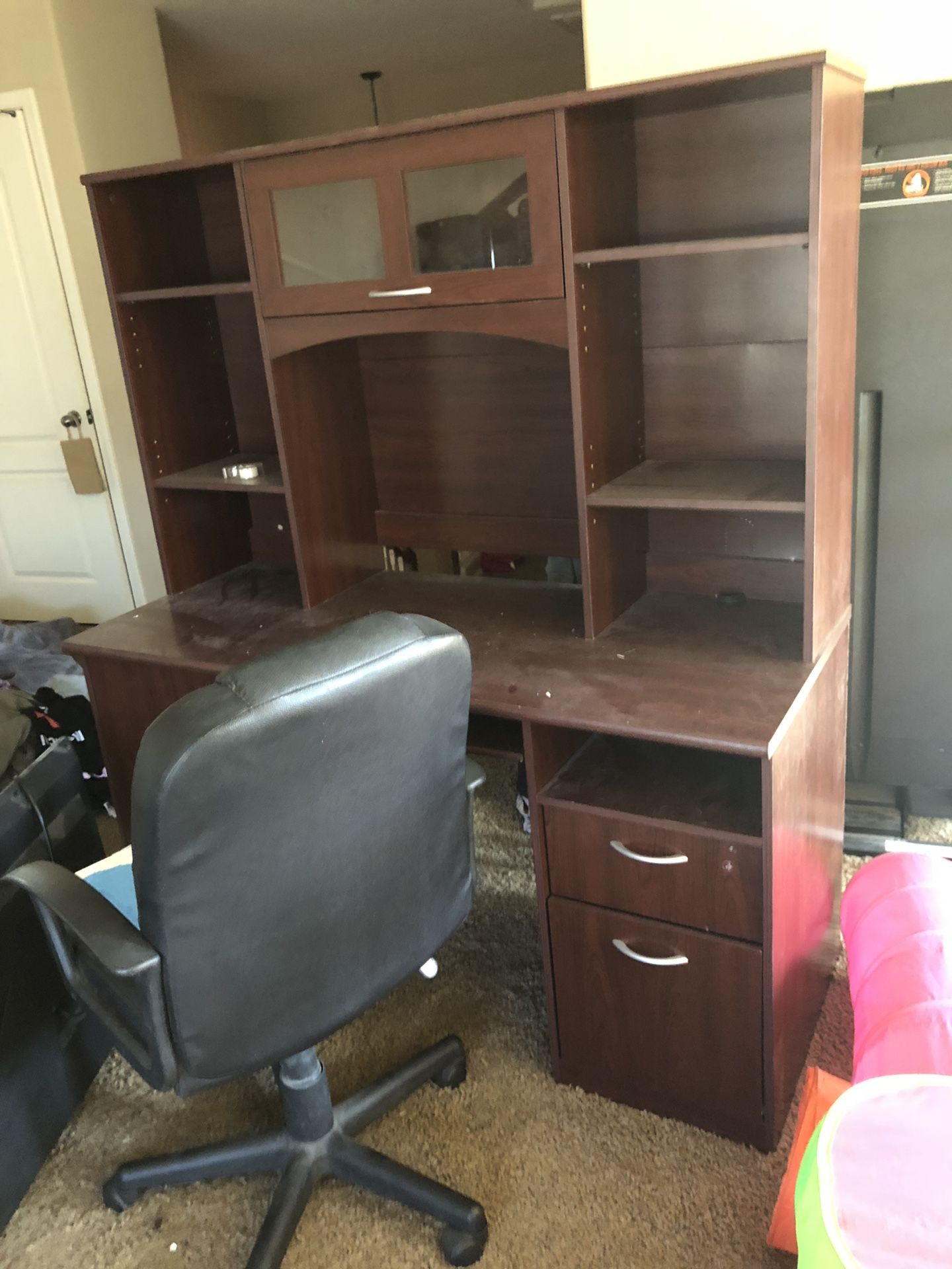 Desk with hutch