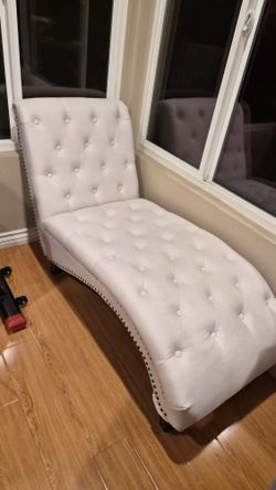 Chaise Lounge