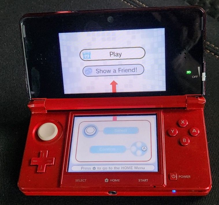 NINTENDO 3DS RED