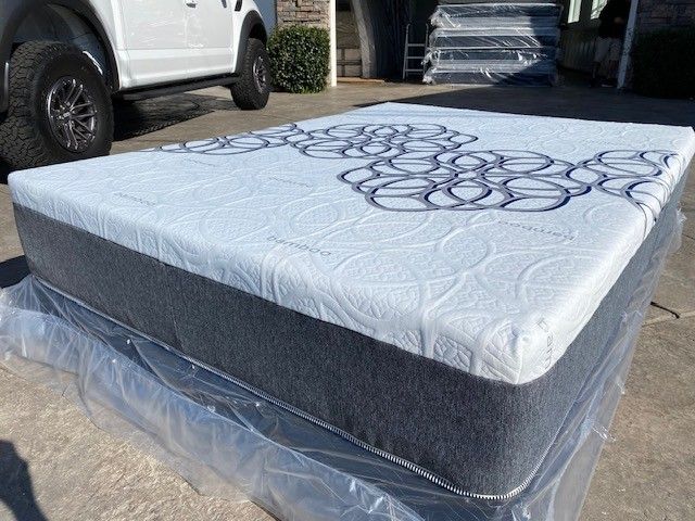 King Bamboo Cool Gel Memory Foam!•••